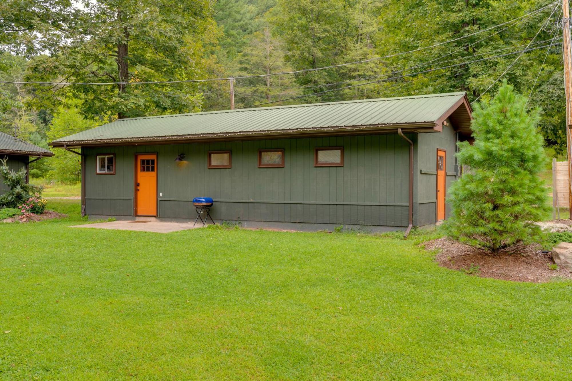 Peaceful Cabin About 9 Mi To Worlds End State Park! Villa Hillsgrove ภายนอก รูปภาพ